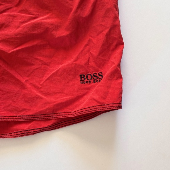 Boss Hugo Boss Men's Red Swim Trunks SZ XL Navy Draw String Front Pockets EUC - Picture 2 of 12